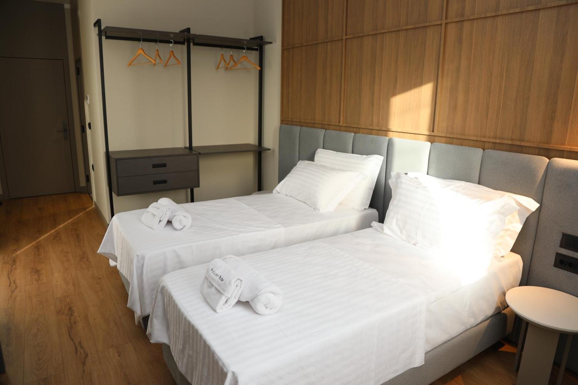 Kruja Luxury Suites Rum bild