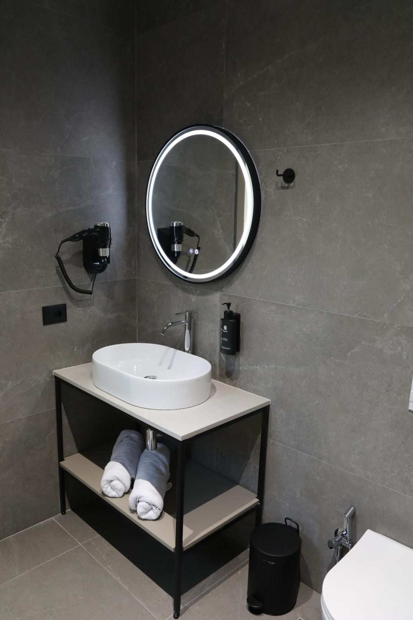 Kruja Luxury Suites Exteriör bild