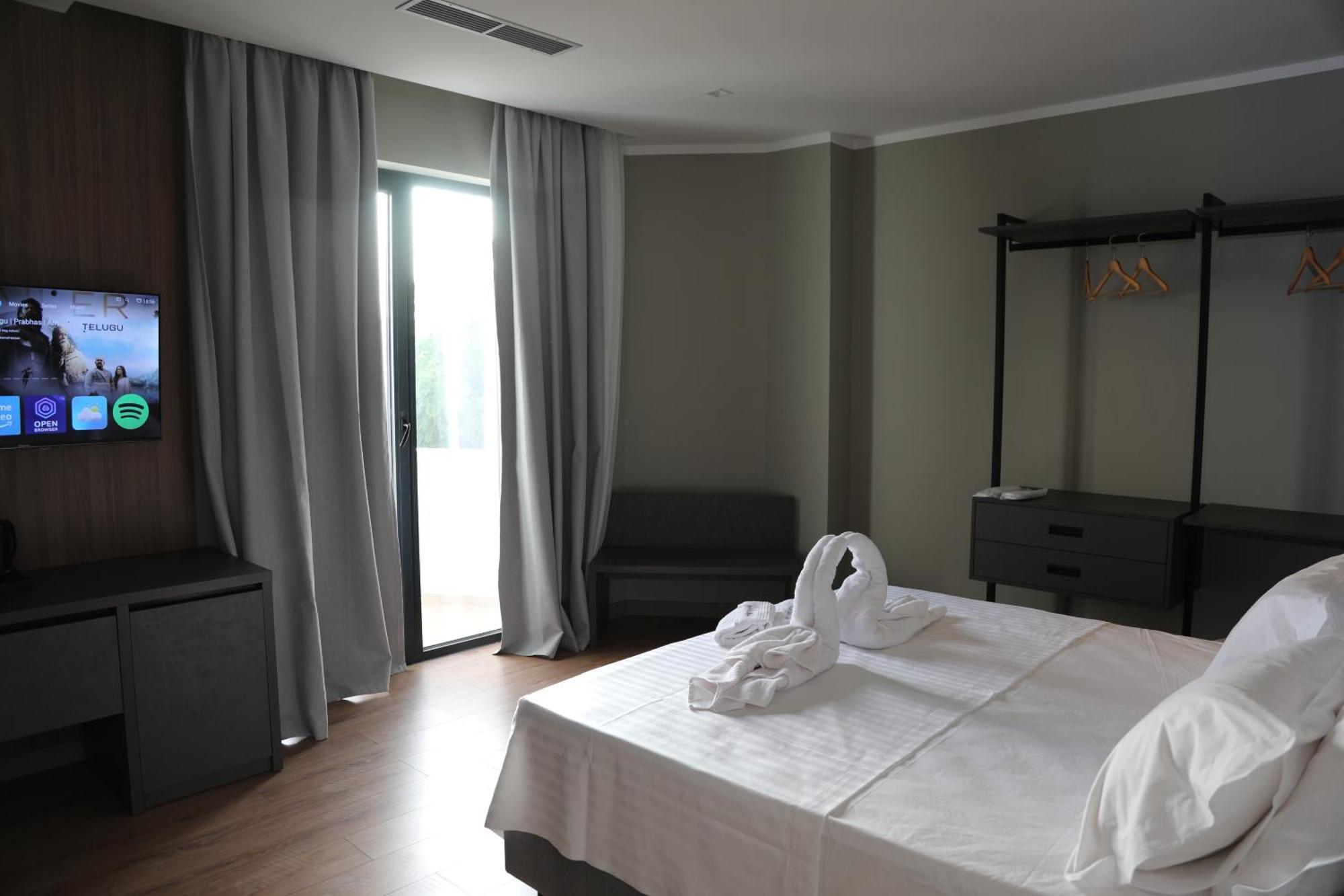 Kruja Luxury Suites Exteriör bild